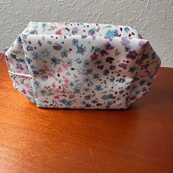 Floral printed Cosmetic Bag pouch - Picture 1 of 3
